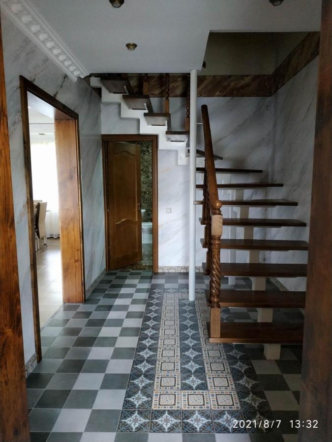 Nestg Guest House Pilipets Екстериор снимка
