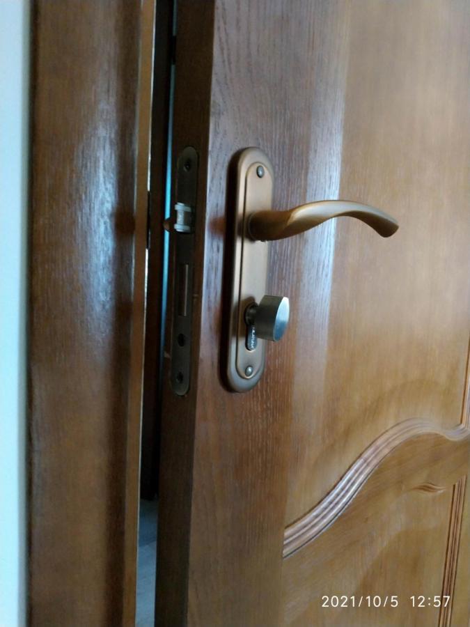Nestg Guest House Pilipets Екстериор снимка