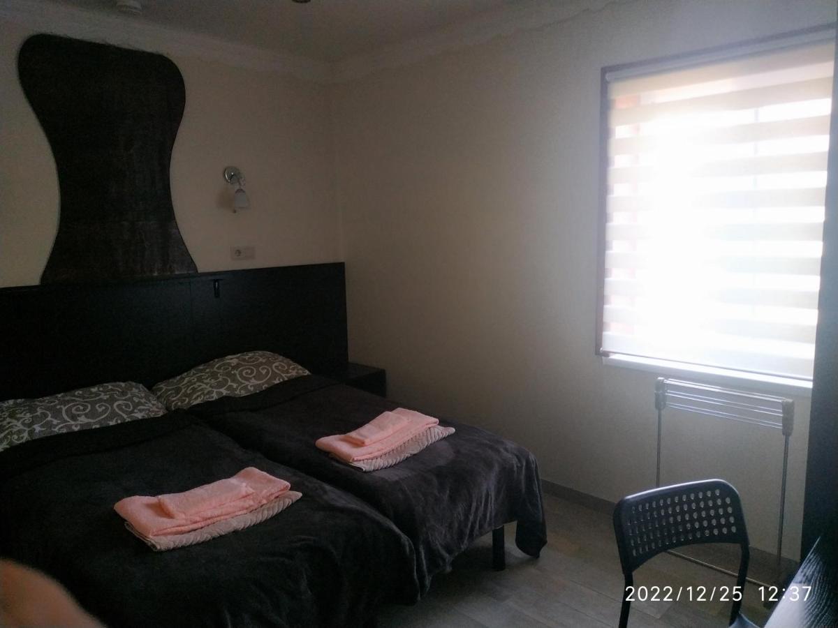 Nestg Guest House Pilipets Екстериор снимка