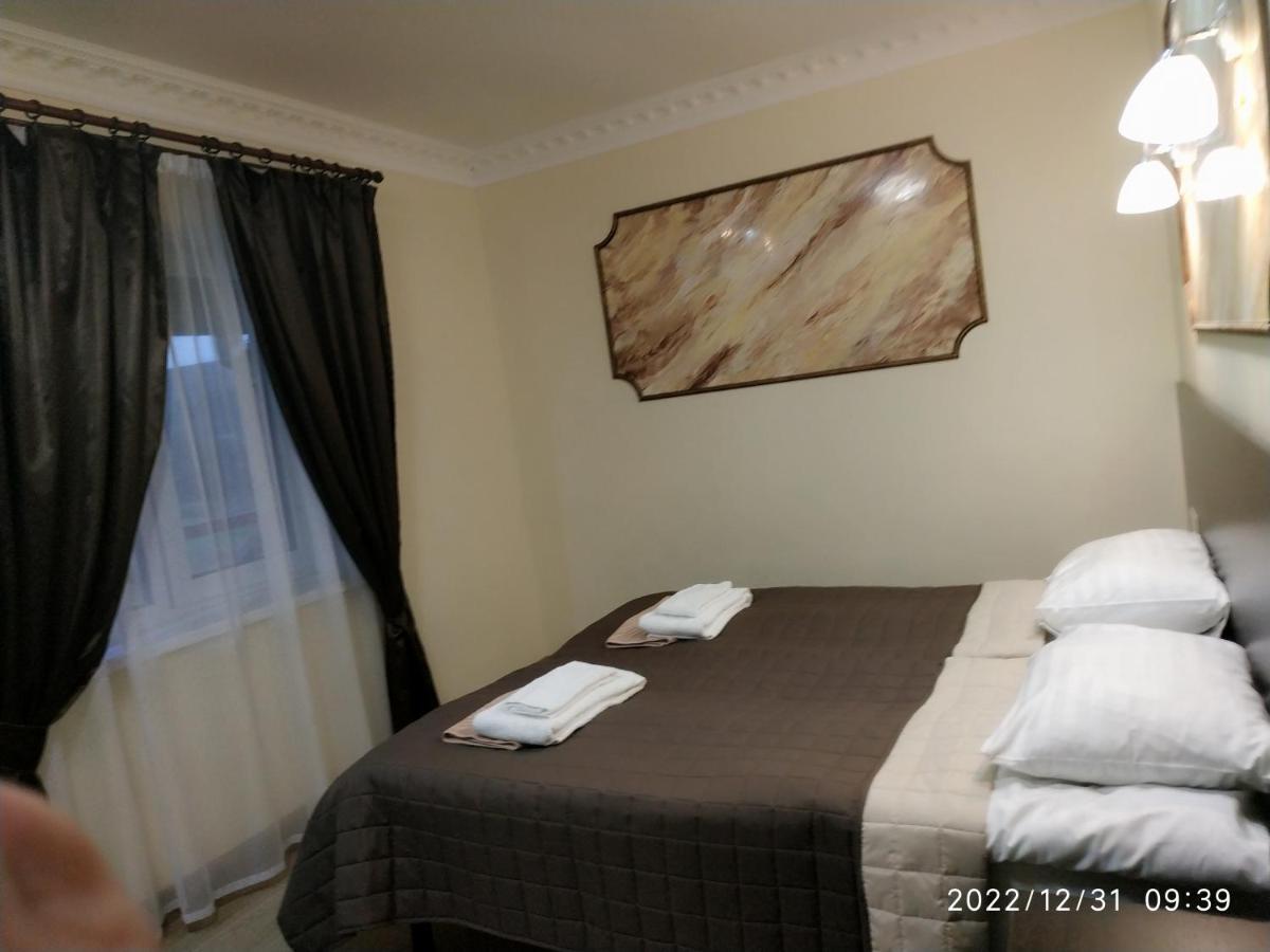 Nestg Guest House Pilipets Екстериор снимка