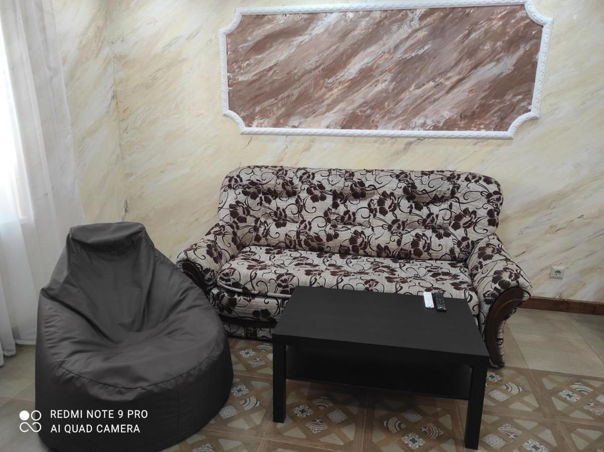 Nestg Guest House Pilipets Екстериор снимка
