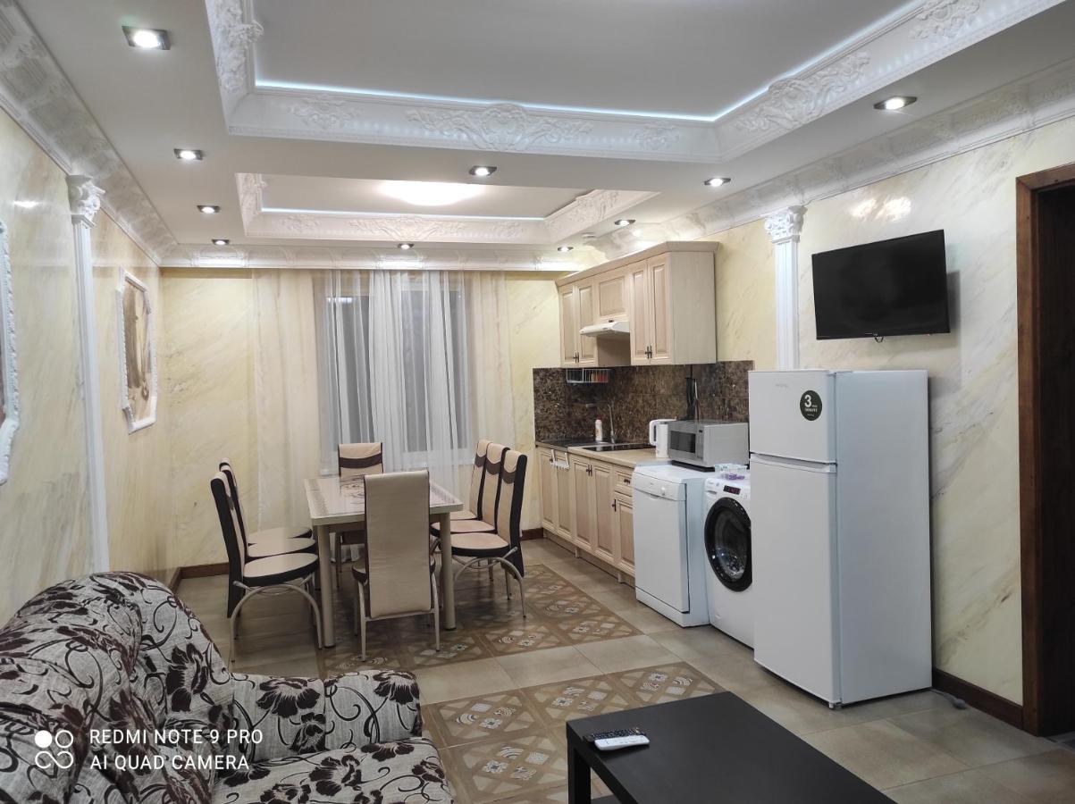 Nestg Guest House Pilipets Екстериор снимка