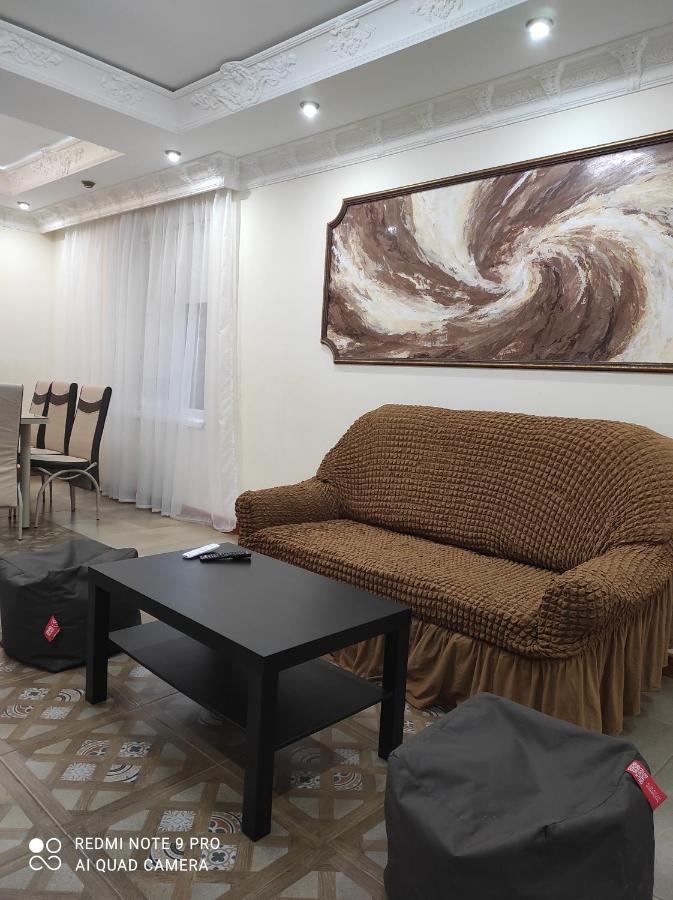 Nestg Guest House Pilipets Екстериор снимка