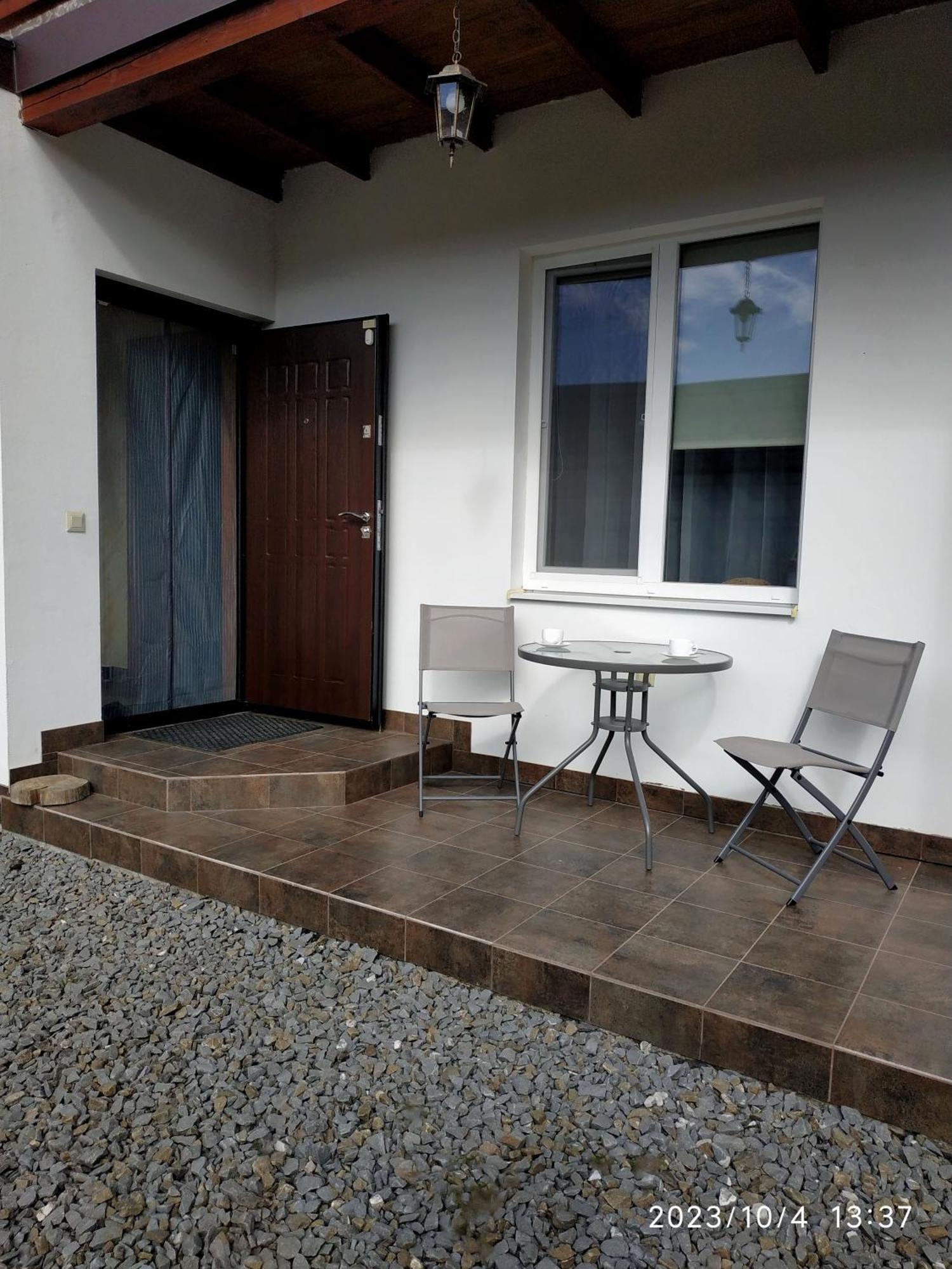 Nestg Guest House Pilipets Екстериор снимка