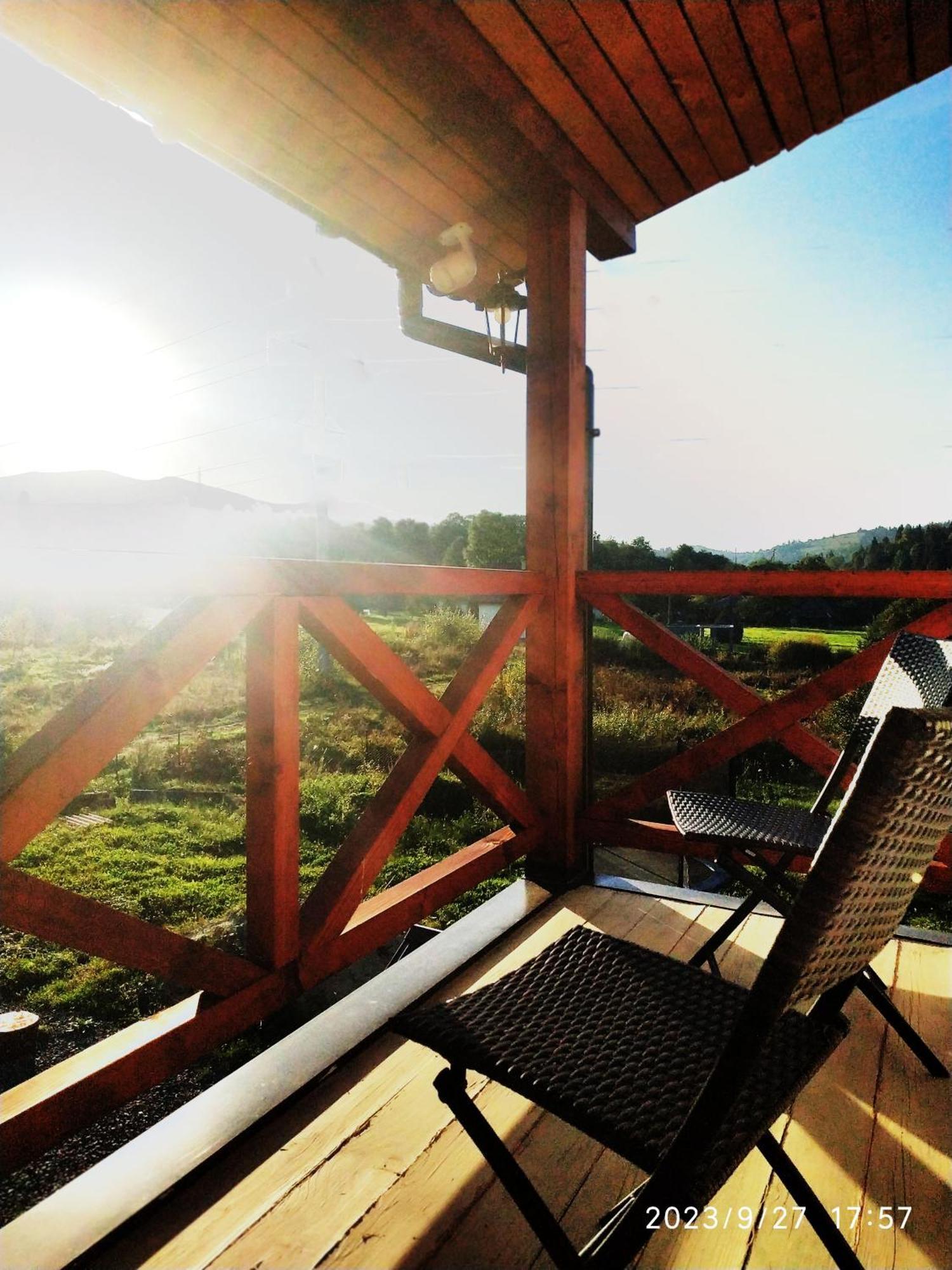 Nestg Guest House Pilipets Екстериор снимка